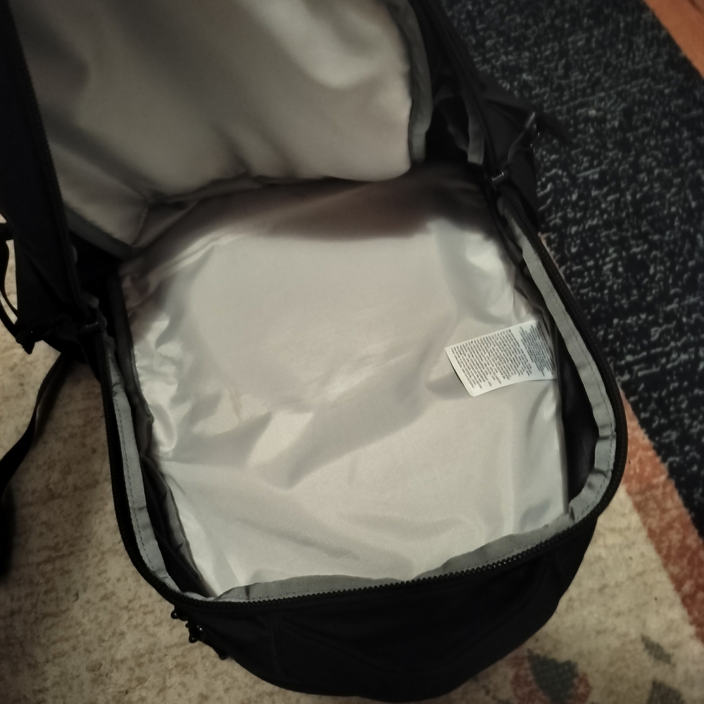 The North Face Black Recon Daypack - Picture 3 of 5